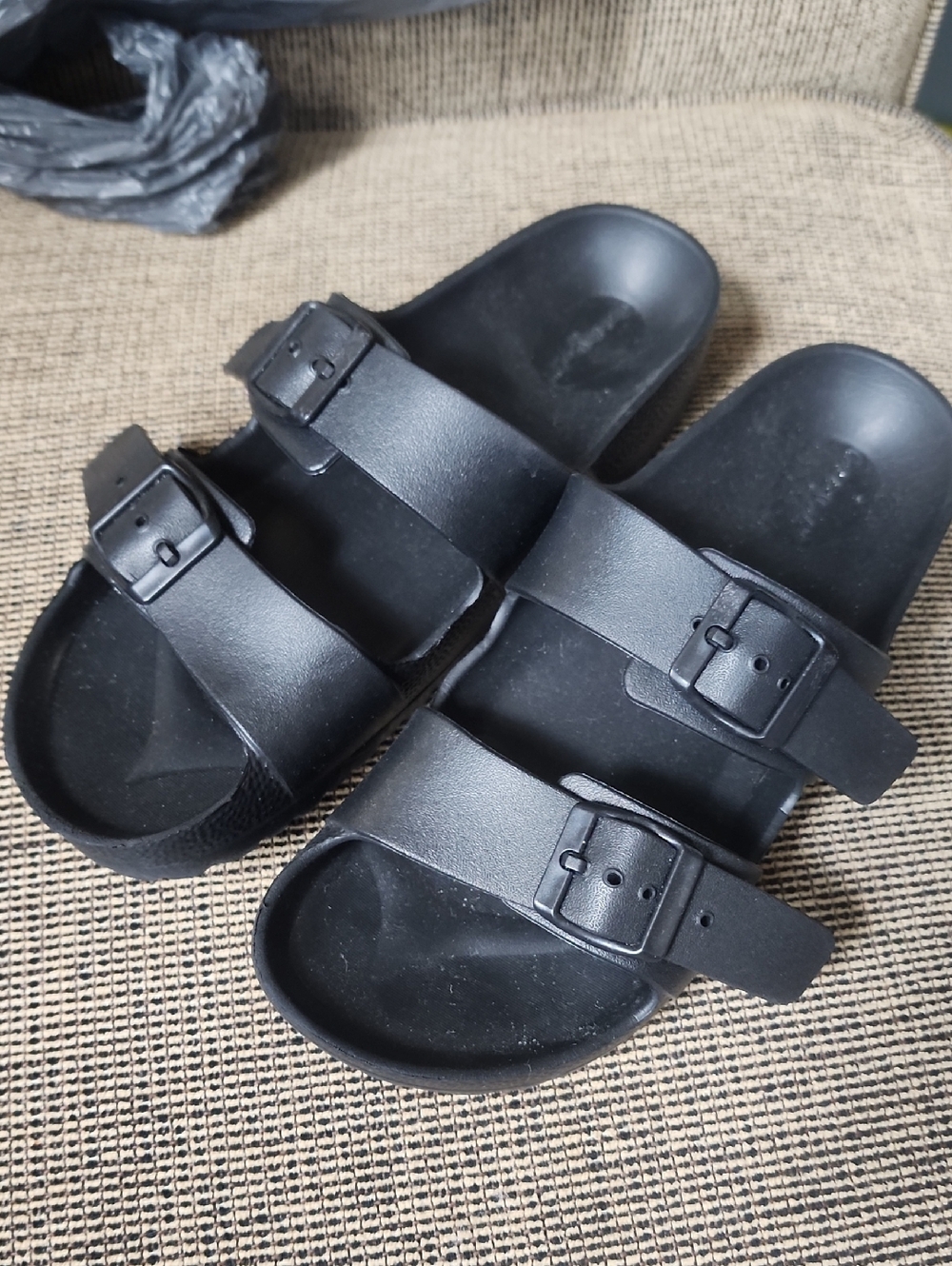 *nd Sz 3 Cat & Jack Footbed Black Double Strap Adjustable Buckle Slide Sandals